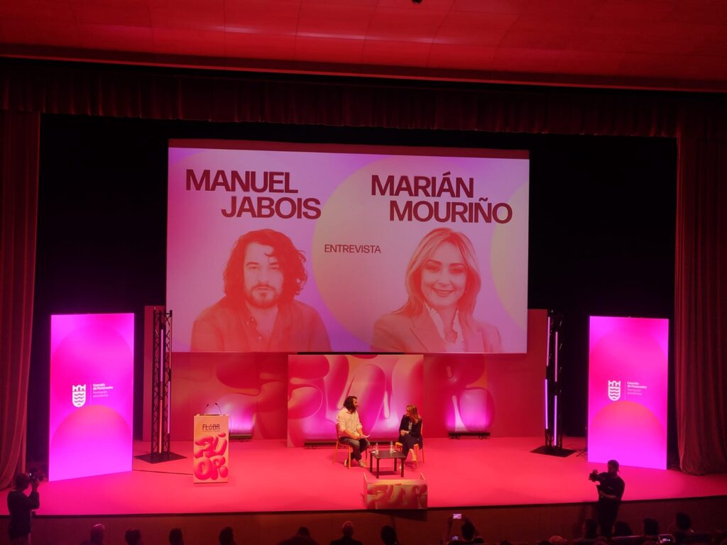 Entrevista de Manuel Jabois a Marián Mouriño en el Congreso de Marketing FLÚOR 2025